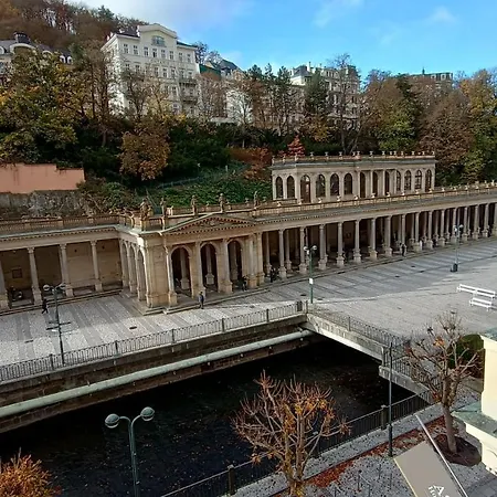 Apartments Stubsi With Colonnade View Karlovy Vary Exterior photo