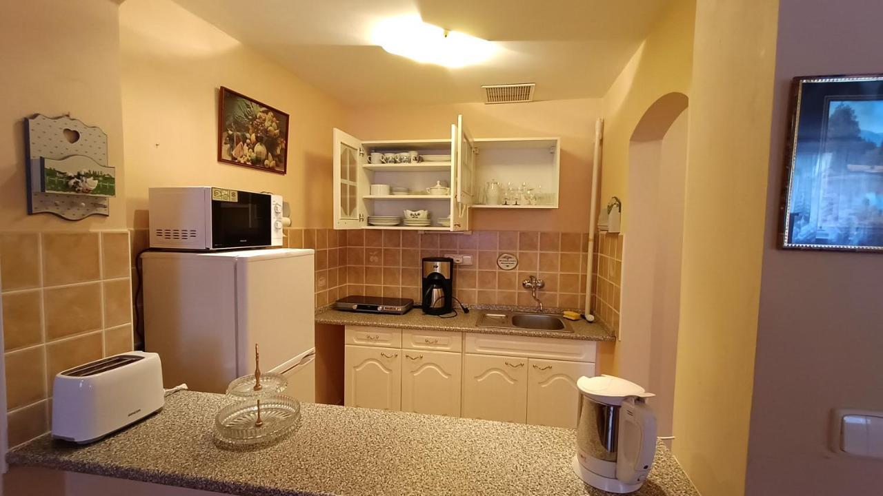 Apartment Stubsi With Colonnade View *