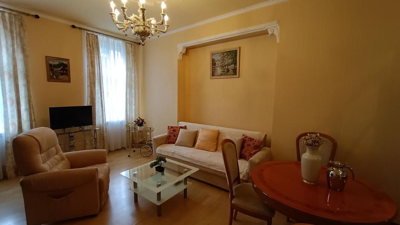 Stubsi With Colonnade View * 卡罗维发利