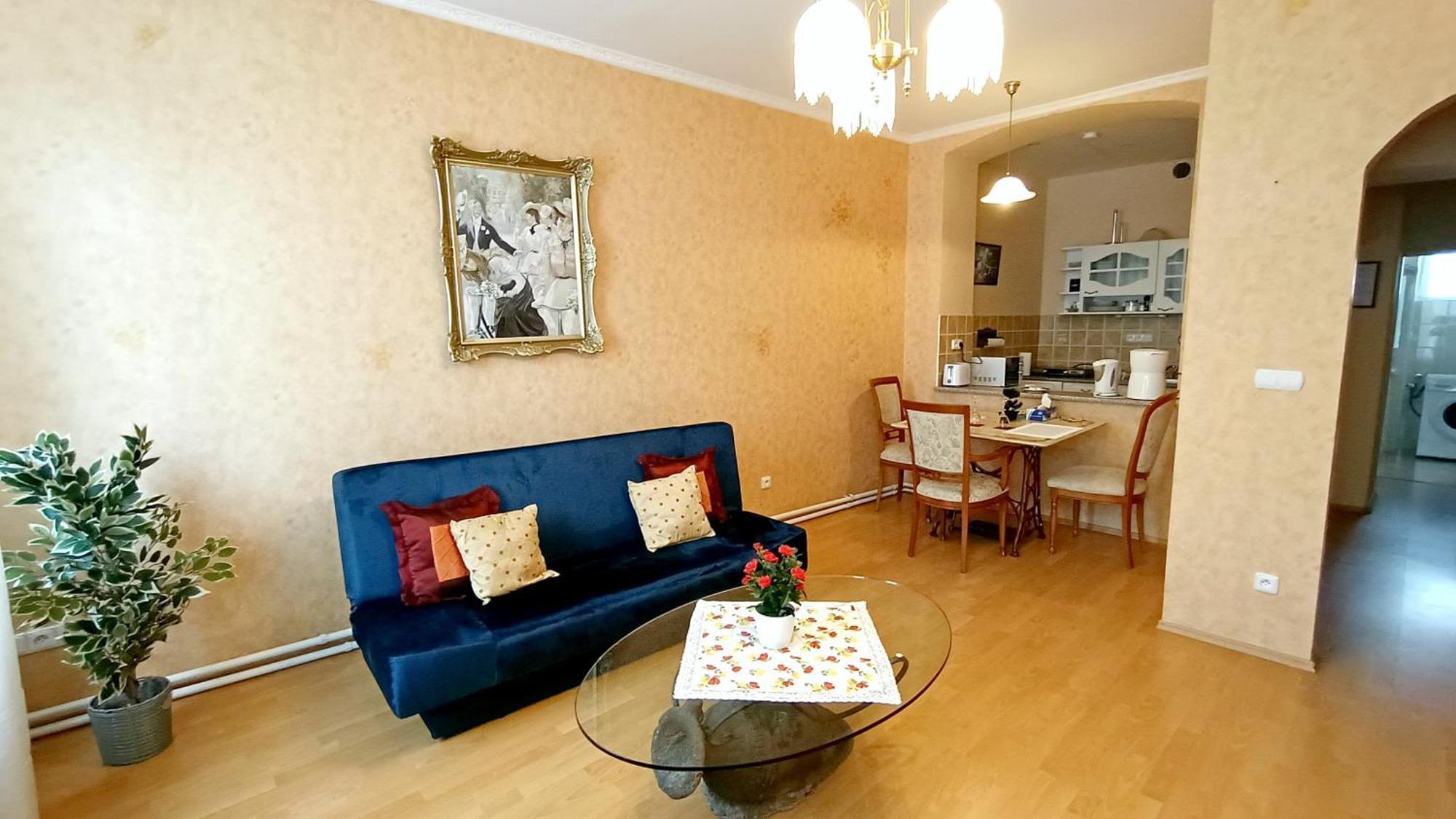 Apartment Stubsi With Colonnade View