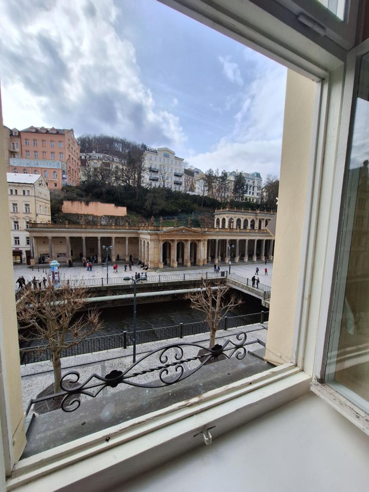 Stubsi With Colonnade View Apartment